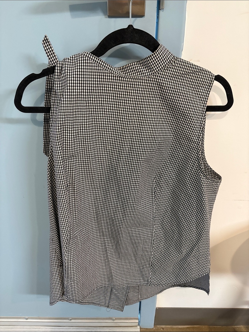 Frame Denim Black & White Gingham Sleeveless Mock Neck Camisole